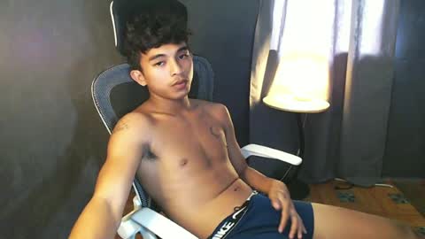 Snapshot of asian_hunk_moreno chatting on 07/05/26, 05:58 Yuri online show from 07/05/26, 05:58