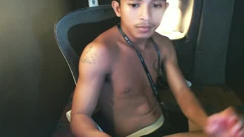 Snapshot of asian_hunk_moreno chatting on 07/08/26, 05:50 Yuri online show from 07/08/26, 05:50