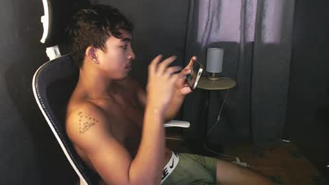 Snapshot of asian_hunk_moreno chatting on 07/09/26, 07:23 Yuri online show from 07/09/26, 07:23