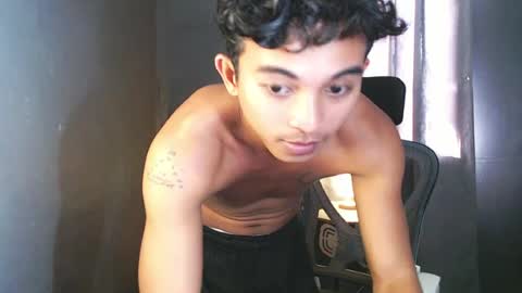 Snapshot of asian_hunk_moreno chatting on 07/12/26, 08:16 Yuri online show from 07/12/26, 08:16