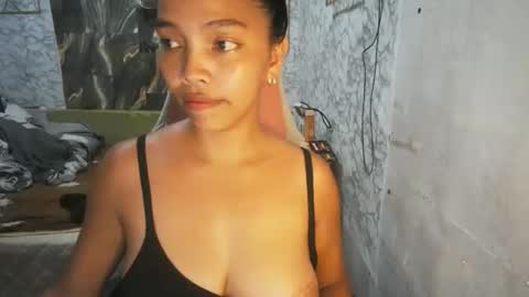 Snapshot of asian_janeth chatting on 06/05/26, 02:29 im janeth single mom online show from 06/05/26, 02:29