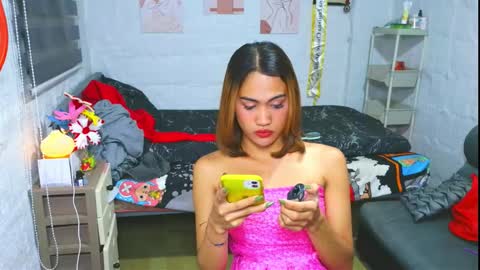 LOVELY LORAINE online show from 02/19/26, 10:33