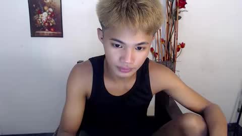 Snapshot of asian_lover05 chatting on 09/23/25, 11:02 asian_lover05 online show from 09/23/25, 11:02