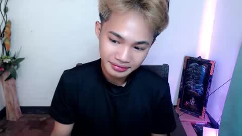 Snapshot of asian_lover05 chatting on 09/27/25, 05:51 asian_lover05 online show from 09/27/25, 05:51