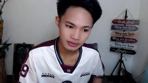 Snapshot of asian_lover05 chatting on 10/15/25, 04:29 asian_lover05 online show from 10/15/25, 04:29