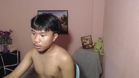 Snapshot of asian_prince_of_cock chatting on 10/21/25, 06:25 Prince online show from 10/21/25, 06:25