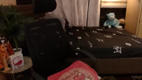 angela online show from 01/23/25, 10:22