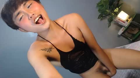 Snapshot of asian_reyshell chatting on 02/04/26, 02:34 Reyshell online show from 02/04/26, 02:34