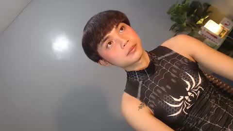 Snapshot of asian_reyshell chatting on 02/15/26, 07:51 Reyshell online show from 02/15/26, 07:51