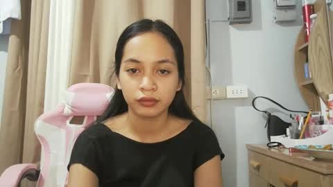 asian_trish online show from 10/15/25, 11:21