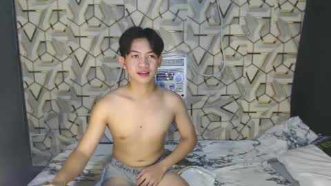 Snapshot of asian_wayne chatting on 12/11/24, 07:31 wayne online show from 12/11/24, 07:31