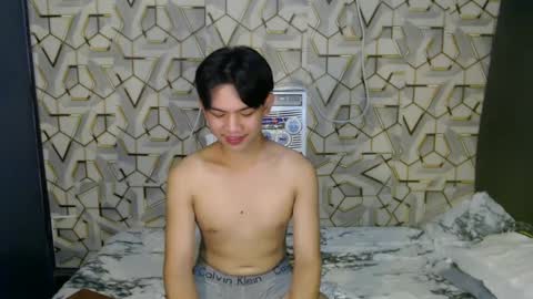 Snapshot of asian_wayne chatting on 12/11/24, 03:26 wayne online show from 12/11/24, 03:26