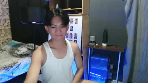 Snapshot of asian_wayne chatting on 01/21/25, 03:43 wayne online show from 01/21/25, 03:43