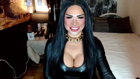 nicole online show from 03/11/26, 05:19