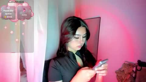 Snapshot of asianbabenicky chatting on 04/09/26, 01:38 Hien online show from 04/09/26, 01:38
