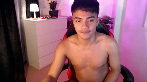 Snapshot of asianboyhunt chatting on 12/03/25, 01:57 Fev online show from 12/03/25, 01:57