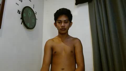 Snapshot of asiancockhero22 chatting on 12/15/25, 03:00 HERO online show from 12/15/25, 03:00