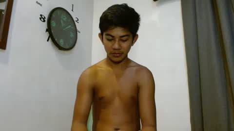 Snapshot of asiancockhero22 chatting on 12/16/25, 03:06 HERO online show from 12/16/25, 03:06