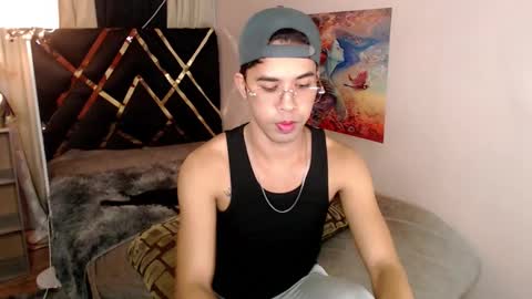 asiancum_peter online show from 12/17/25, 10:10