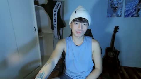 Snapshot of asiancummer_bry69 chatting on 12/31/24, 08:37 Bry online show from 12/31/24, 08:37