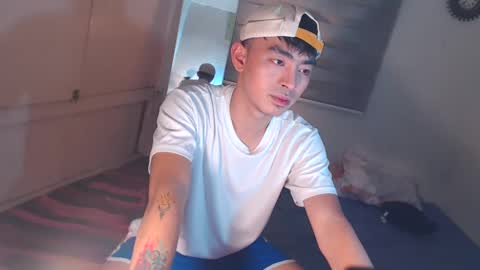 Snapshot of asiancummer_bry69 chatting on 03/04/25, 03:33 Bry online show from 03/04/25, 03:33