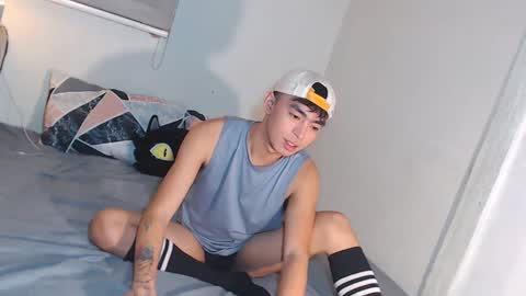 Snapshot of asiancummer_bry69 chatting on 03/11/25, 04:51 Bry online show from 03/11/25, 04:51