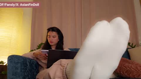 Snapshot of asianfindoll chatting on 10/27/25, 06:50 Goddess Sofia online show from 10/27/25, 06:50