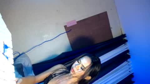 Snapshot of asianhotlover69 chatting on 02/20/25, 02:02 elish 3 online show from 02/20/25, 02:02