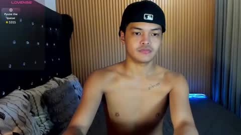 VICTORIA SCOTT online show from 12/01/25, 03:50