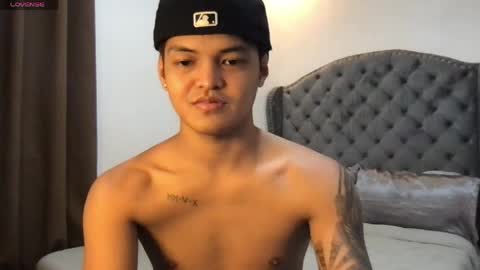Snapshot of asianhugescott chatting on 05/27/26, 02:14 VICTORIA SCOTT online show from 05/27/26, 02:14