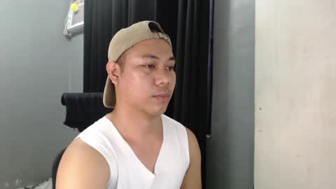 Snapshot of asianlatinoboy chatting on 07/28/26, 06:53 Josh online show from 07/28/26, 06:53
