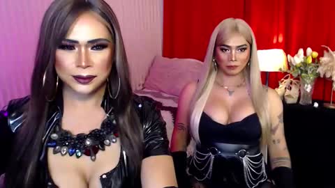 Snapshot of asianlovelykhim chatting on 02/07/25, 07:38 Ara online show from 02/07/25, 07:38