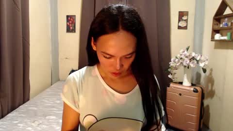 Snapshot of asianpinay1229 chatting on 01/28/25, 03:47 Patricia online show from 01/28/25, 03:47