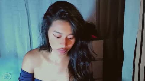kisses online show from 05/19/26, 01:39