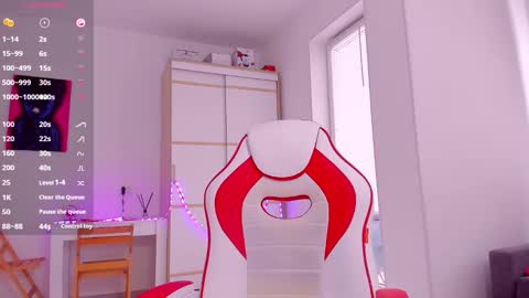 Snapshot of askcaroline chatting on 02/22/25, 10:29 Caroline online show from 02/22/25, 10:29