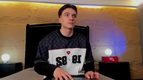 Aslan  online show from 04/16/26, 04:13