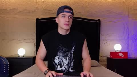 Aslan  online show from 04/17/26, 03:42