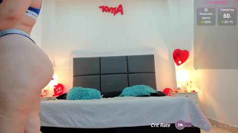 Snapshot of aslhyn_gomez chatting on 02/26/25, 07:49 Aslhyn online show from 02/26/25, 07:49