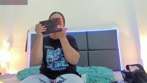 Snapshot of aslhyn_gomez chatting on 09/15/25, 06:41 Aslhyn online show from 09/15/25, 06:41