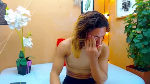 ASLY online show from 10/18/25, 01:12