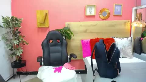 Snapshot of aslyhernandez chatting on 05/11/26, 09:59 ASLY online show from 05/11/26, 09:59