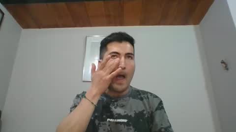 Snapshot of asmethepoker11 chatting on 01/27/25, 10:06 Antonio online show from 01/27/25, 10:06