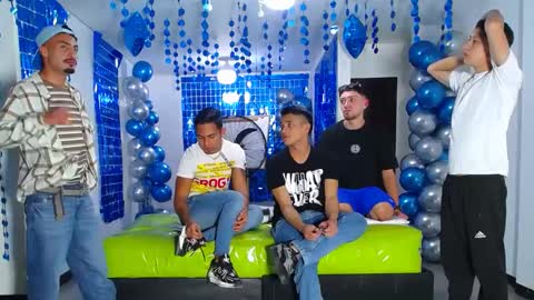 THOMAS AND DAMIAND online show from 02/05/25, 12:10