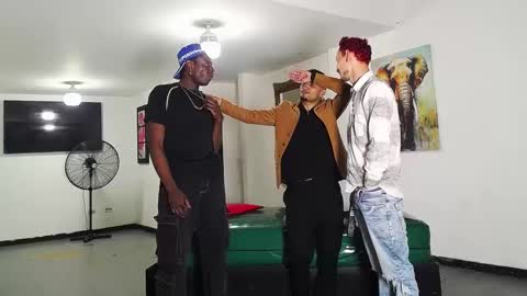 THOMAS AND DAMIAND online show from 09/13/25, 05:57