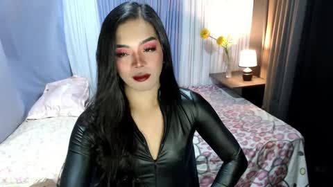 Snapshot of asmodeus_daughter chatting on 02/16/25, 02:43 Margaux Miller online show from 02/16/25, 02:43