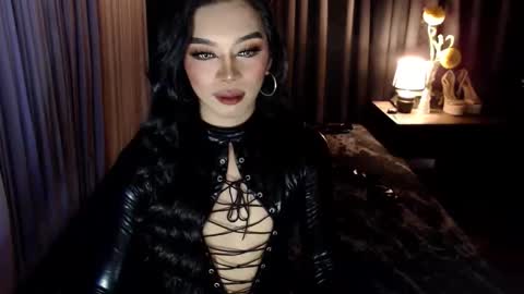 Snapshot of asmodeus_daughter chatting on 09/30/25, 04:45 Margaux Miller online show from 09/30/25, 04:45