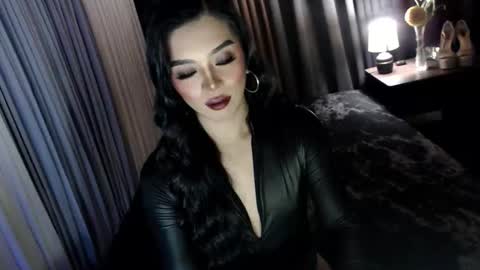 Snapshot of asmodeus_daughter chatting on 10/20/25, 05:24 Margaux Miller online show from 10/20/25, 05:24