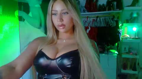 Snapshot of aspenmadden chatting on 01/11/25, 02:09 iwantaspen online show from 01/11/25, 02:09