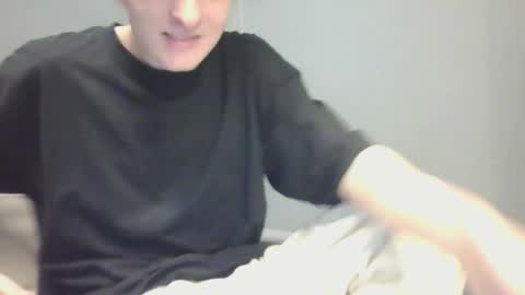 Snapshot of asphalt_surfer chatting on 09/20/25, 09:54 asphalt surfer online show from 09/20/25, 09:54