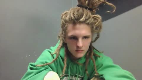 Snapshot of asphalt_surfer chatting on 09/25/25, 02:10 asphalt surfer online show from 09/25/25, 02:10